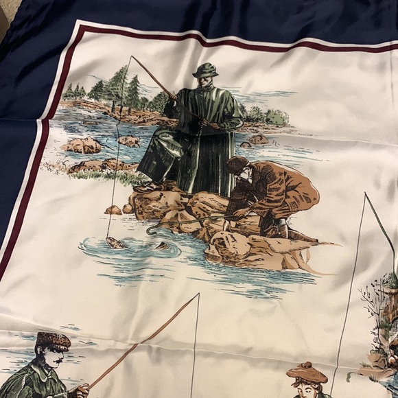 Burberry silk scarf - Picture 2 of 8